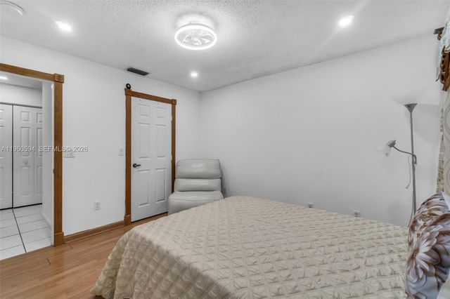 2590 SE 7th Pl, Homestead, FL 33033