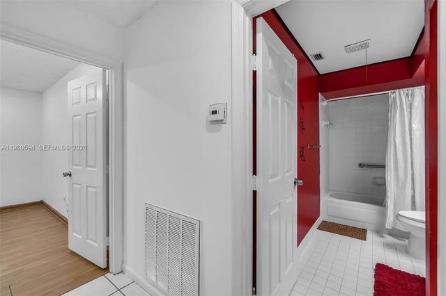 2590 SE 7th Pl, Homestead, FL 33033