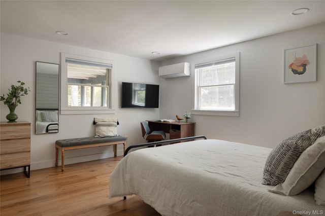 438 White Schoolhouse Road, Rhinebeck, NY 12572