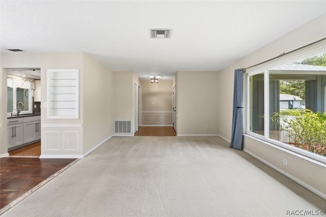 7 Sycamore Circle, Homosassa, FL 34446