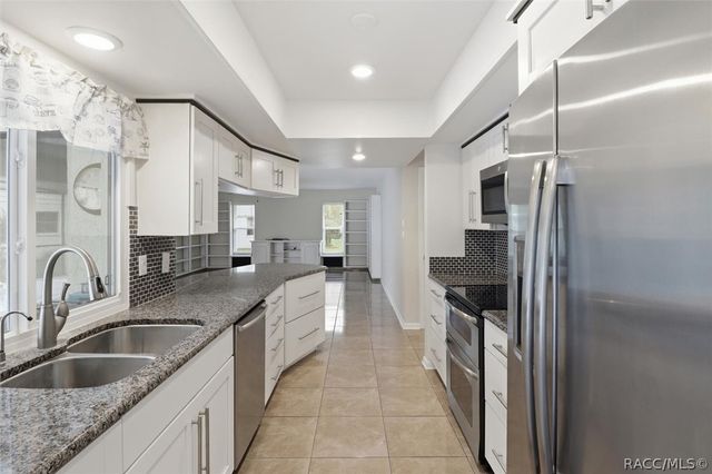 7 Sycamore Circle, Homosassa, FL 34446