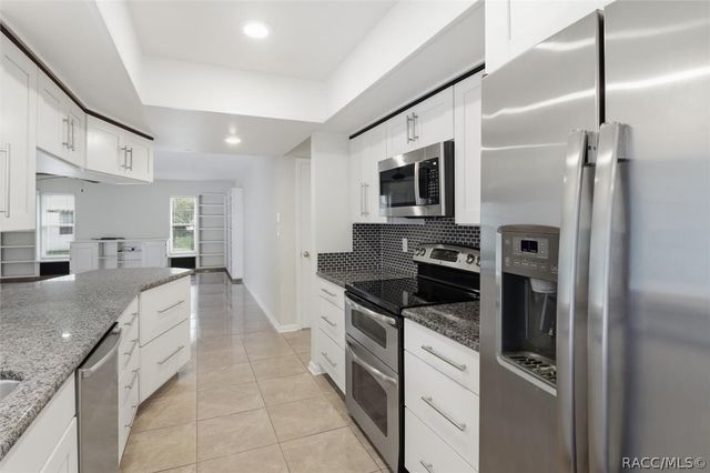 7 Sycamore Circle, Homosassa, FL 34446