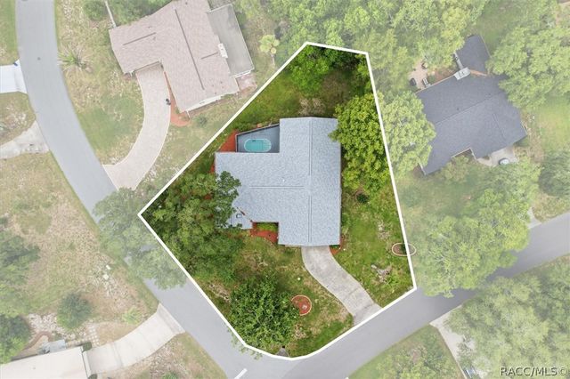 7 Sycamore Circle, Homosassa, FL 34446