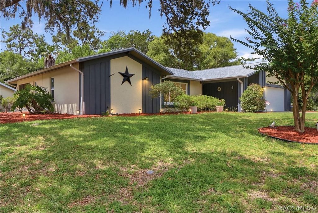 7 Sycamore Circle, Homosassa, FL 34446