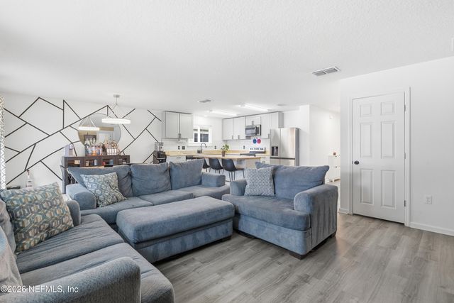 6405 BARRINGTON COVE Lane, Jacksonville, FL 32218