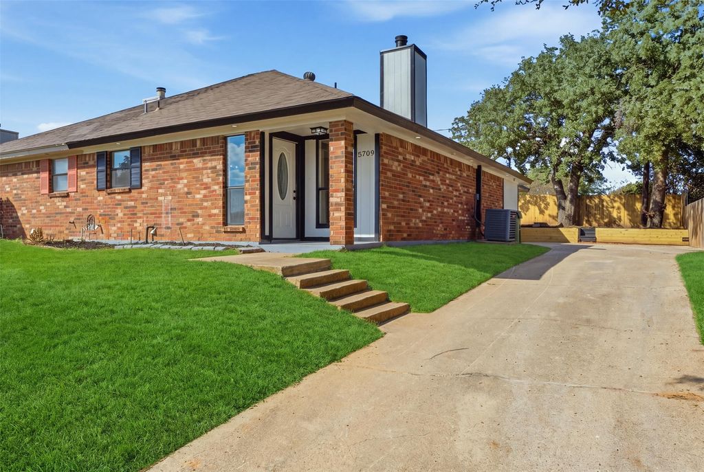5709 Ranchogrande Drive, Arlington, TX 76017 — exterior