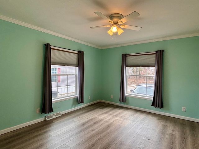 545 Elm St Unit 4, Milford, NH 03055