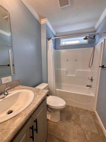 545 Elm St Unit 4, Milford, NH 03055