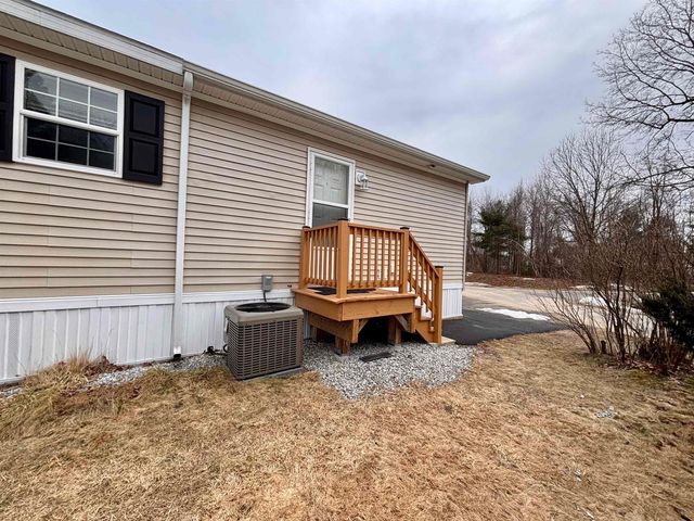 545 Elm St Unit 4, Milford, NH 03055
