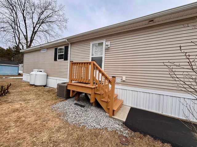 545 Elm St Unit 4, Milford, NH 03055