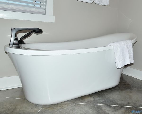 2401 Cowen Circle, Guntersville, AL 35976