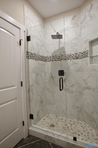 2401 Cowen Circle, Guntersville, AL 35976