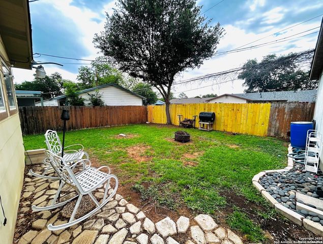 122 HARTFORD AVE, San Antonio, TX 78223