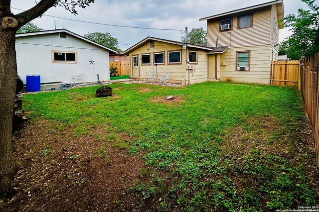122 HARTFORD AVE, San Antonio, TX 78223
