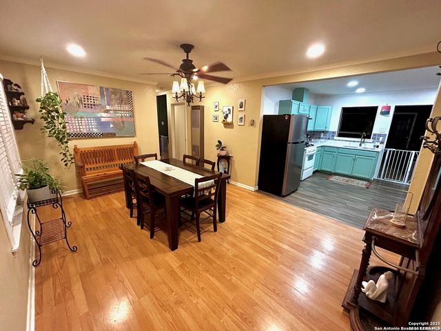 122 HARTFORD AVE, San Antonio, TX 78223