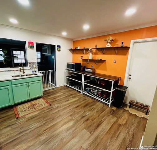 122 HARTFORD AVE, San Antonio, TX 78223