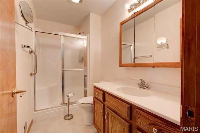 53 Parkside Drive, Bethalto, IL 62010