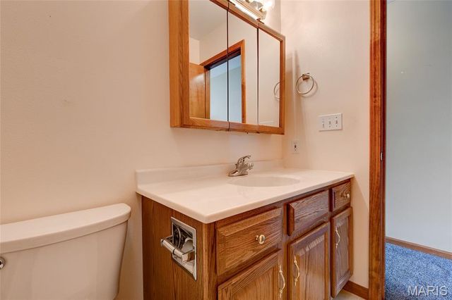 53 Parkside Drive, Bethalto, IL 62010