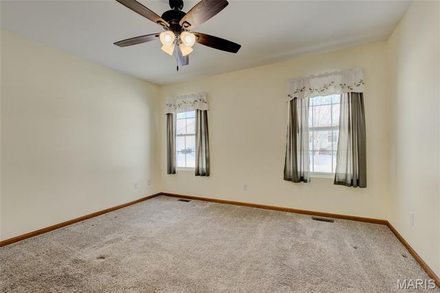 53 Parkside Drive, Bethalto, IL 62010