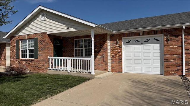 53 Parkside Drive, Bethalto, IL 62010