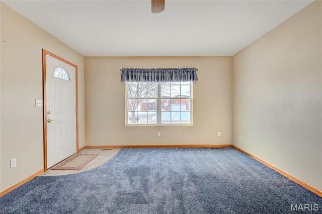 53 Parkside Drive, Bethalto, IL 62010