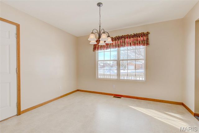 53 Parkside Drive, Bethalto, IL 62010