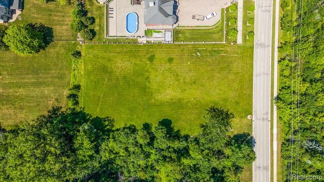 45547 W 9 Mile Road, Novi, MI 48374