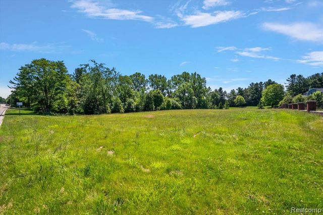 45547 W 9 Mile Road, Novi, MI 48374