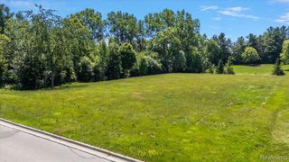 45547 W 9 Mile Road, Novi, MI 48374