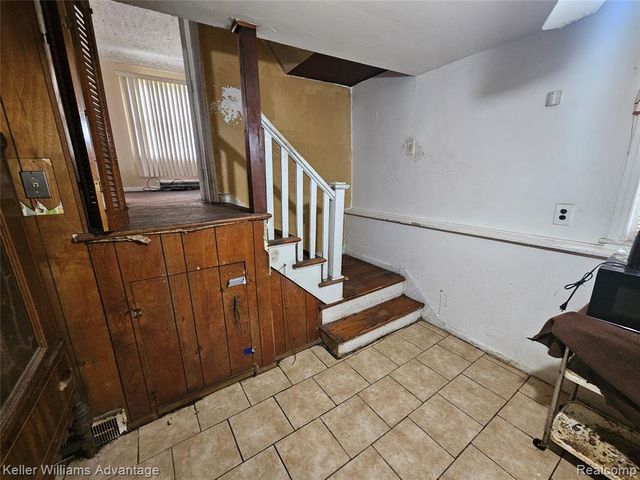 19760 Rowe Street, Detroit, MI 48205