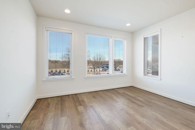 16560 CRABBS BRANCH WAY, Rockville, MD 20855