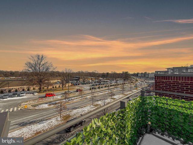 16560 CRABBS BRANCH WAY, Rockville, MD 20855