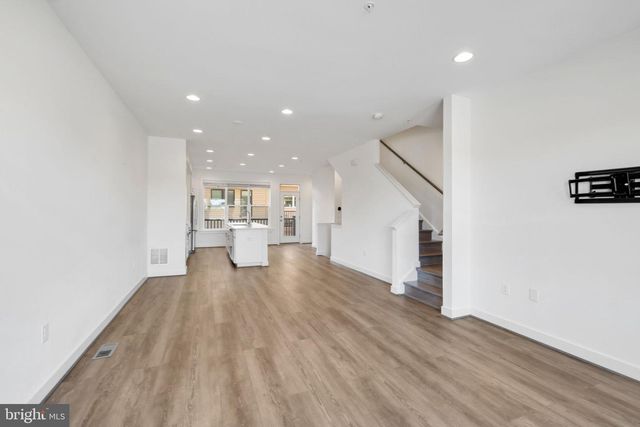 16560 CRABBS BRANCH WAY, Rockville, MD 20855