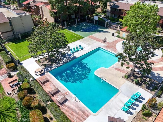 1010 W Macarthur Boulevard 77, Santa Ana, CA 92707