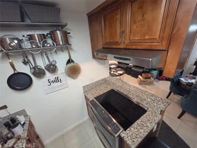 1010 W Macarthur Boulevard 77, Santa Ana, CA 92707