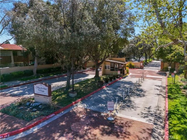 1010 W Macarthur Boulevard 77, Santa Ana, CA 92707