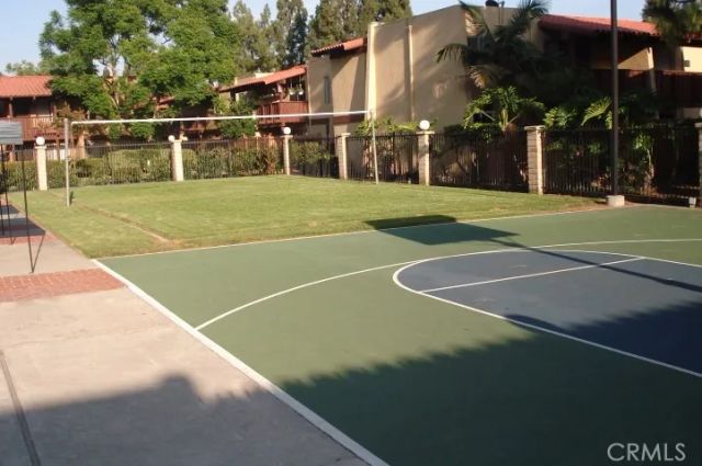 1010 W Macarthur Boulevard 77, Santa Ana, CA 92707