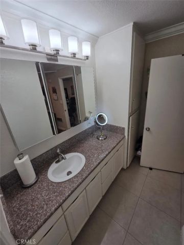 1010 W Macarthur Boulevard 77, Santa Ana, CA 92707
