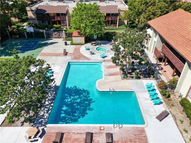 1010 W Macarthur Boulevard 77, Santa Ana, CA 92707