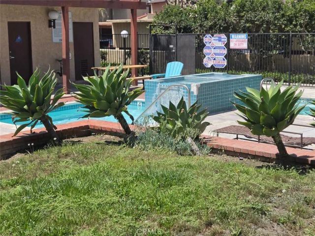1010 W Macarthur Boulevard 77, Santa Ana, CA 92707