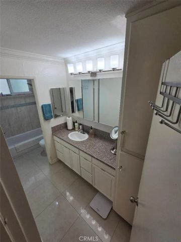 1010 W Macarthur Boulevard 77, Santa Ana, CA 92707