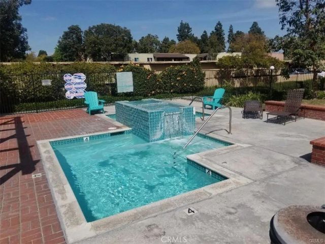1010 W Macarthur Boulevard 77, Santa Ana, CA 92707