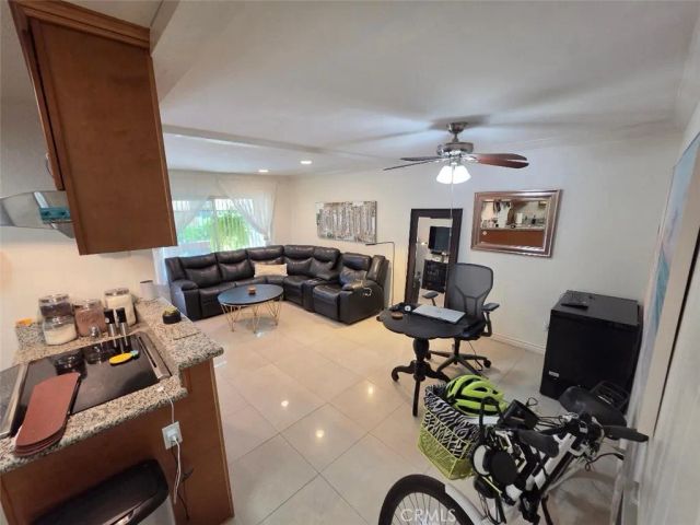 1010 W Macarthur Boulevard 77, Santa Ana, CA 92707