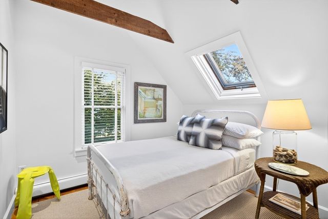 26 Cottage St, Provincetown, MA 02657