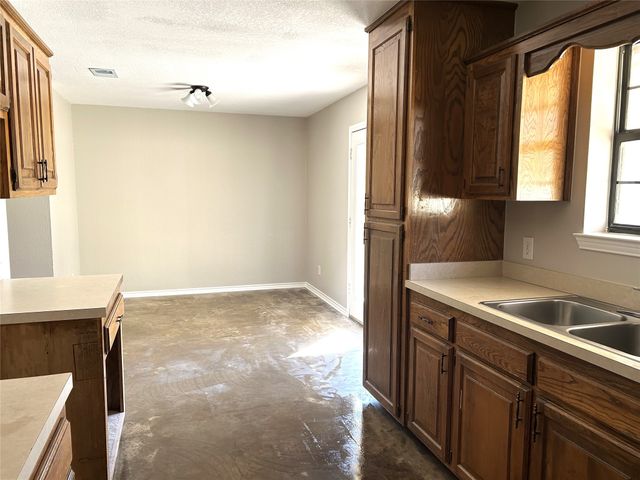 1104 Meadow Drive, Athens, TX 75751