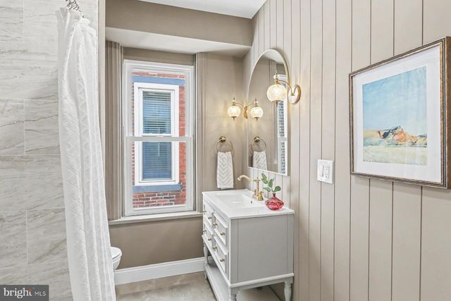 233 BOAS ST, Harrisburg, PA 17102