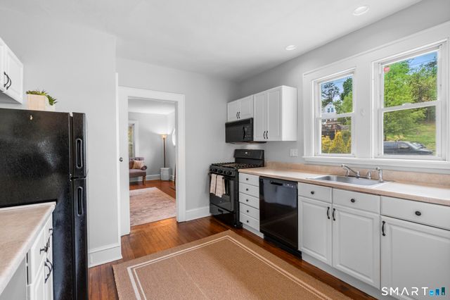 60 Shinnacock Trail, Shelton, CT 06484