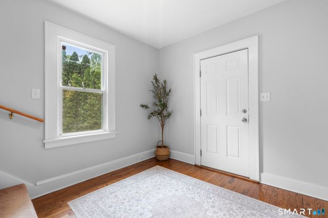 60 Shinnacock Trail, Shelton, CT 06484