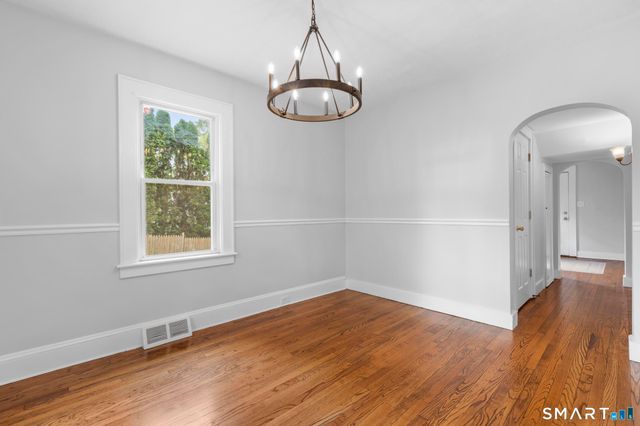60 Shinnacock Trail, Shelton, CT 06484