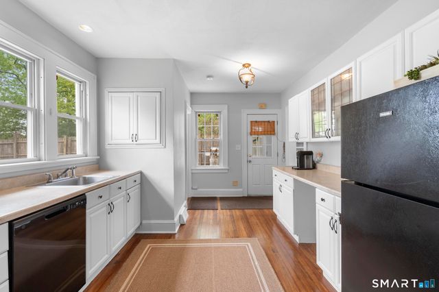 60 Shinnacock Trail, Shelton, CT 06484